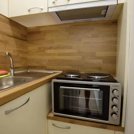 Sea דירה וארנה